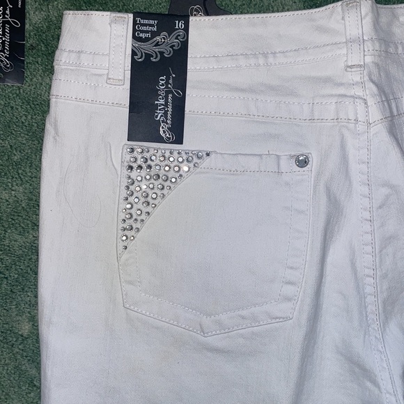 Style & Co. Premium Jeans White Capris size 16 - Picture 6 of 8